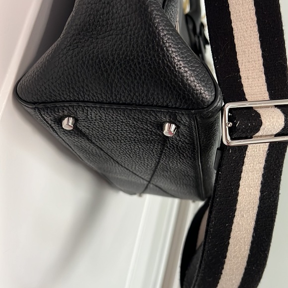 Marc Jacobs Gotham City EW Tote Weekender Bag - Picture 3 of 14